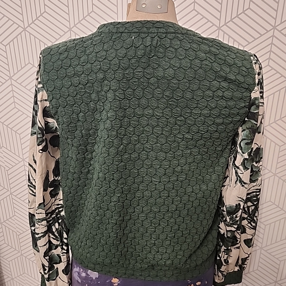 Porridge by Anthropologie Textured Sweatshirt Green Floral Women's Size Small - Picture 6 of 10